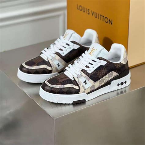 giày Louis Vuitton